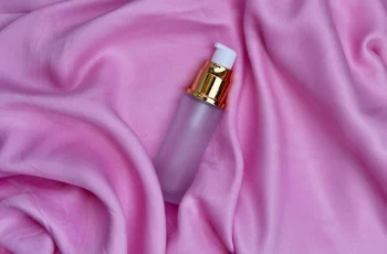 Airless flaske lyserød